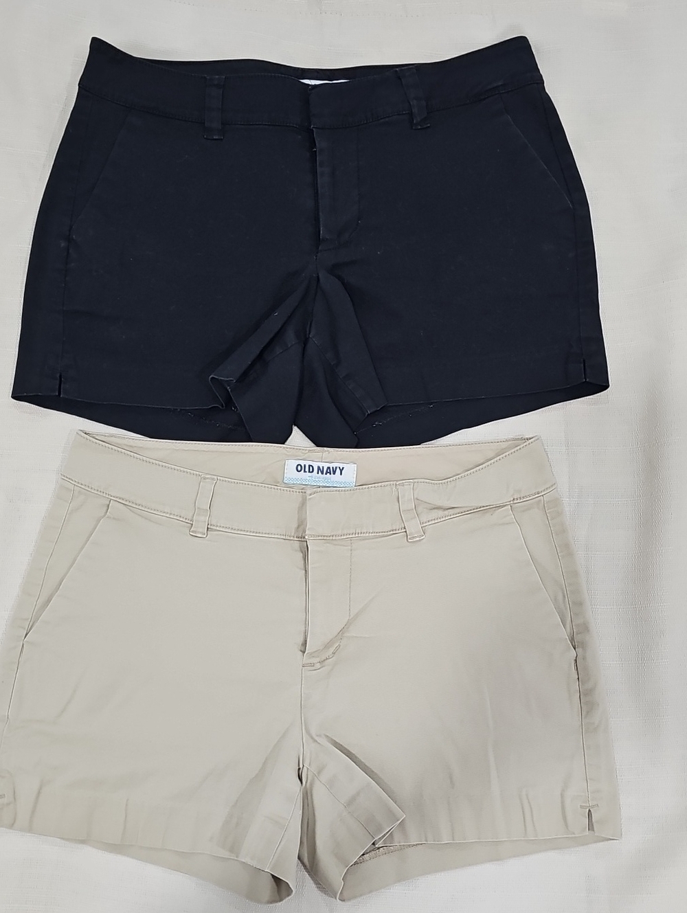 Old‎ Navy Lot Of 2 Womens Shorts Size 2